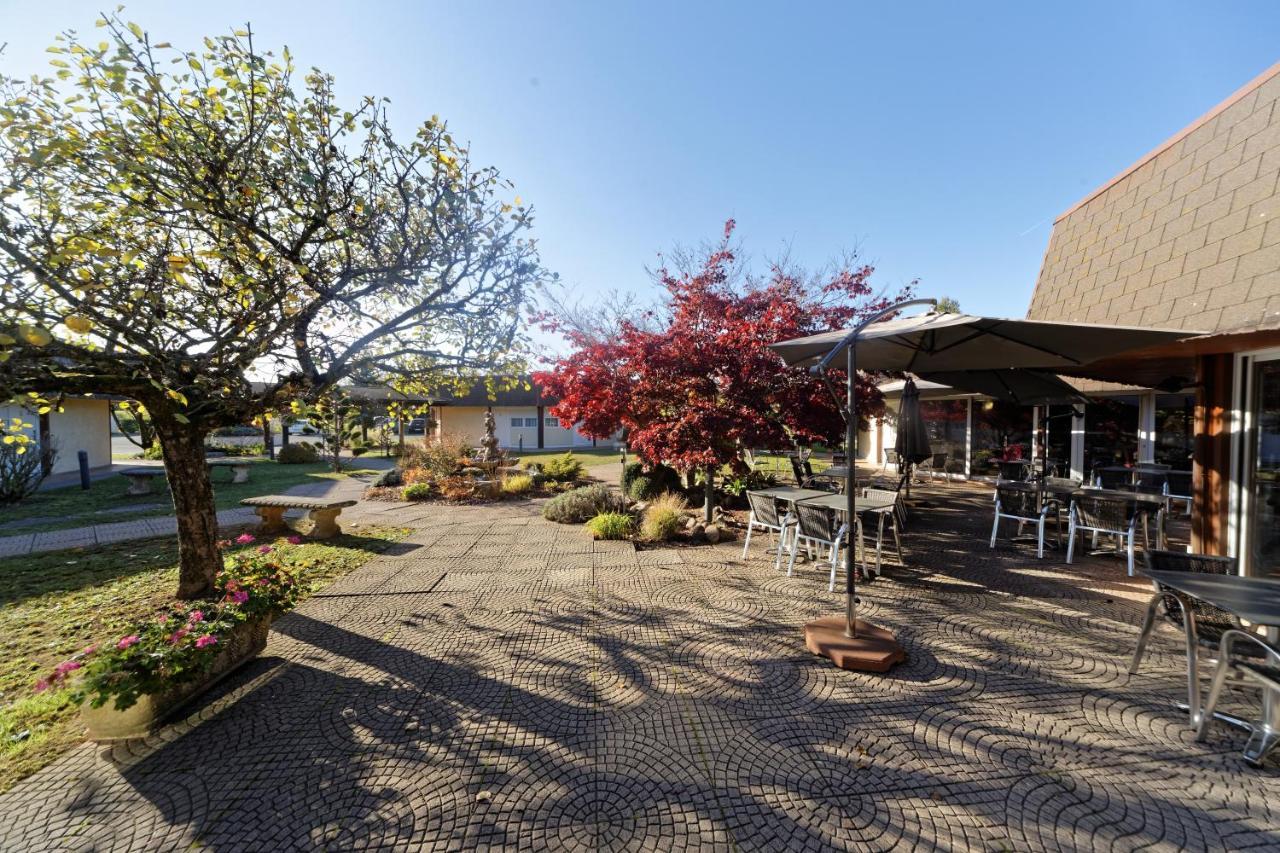 Charme Hotel, Montbeliard Sud Exterior foto