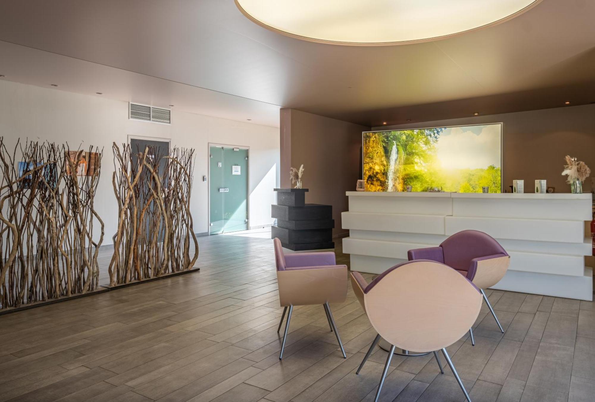 Charme Hotel, Montbeliard Sud Exterior foto