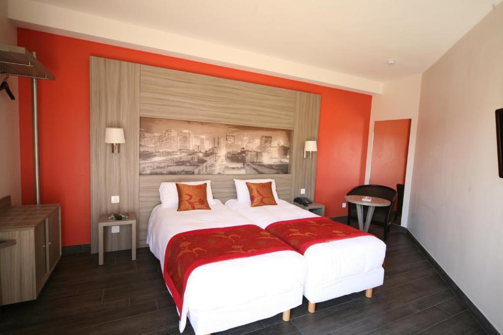 Charme Hotel, Montbeliard Sud Cameră foto